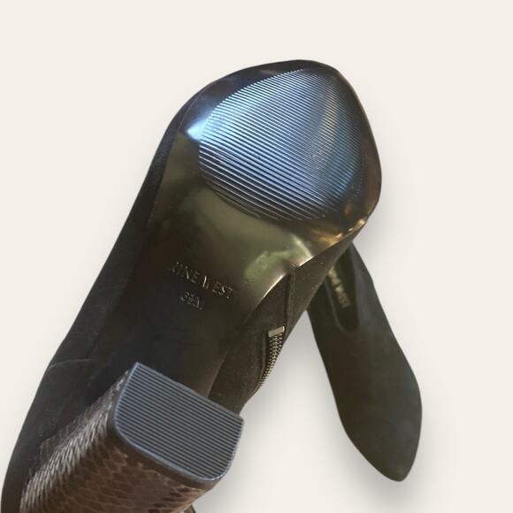 Nine West Black Suede Almond Toe Ankle Bootie Size 6.5 M NWOB - Picture 6 of 9